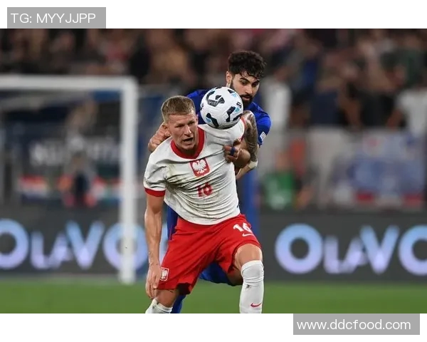 足球明星高清广告图片展现运动魅力与品牌价值的完美结合